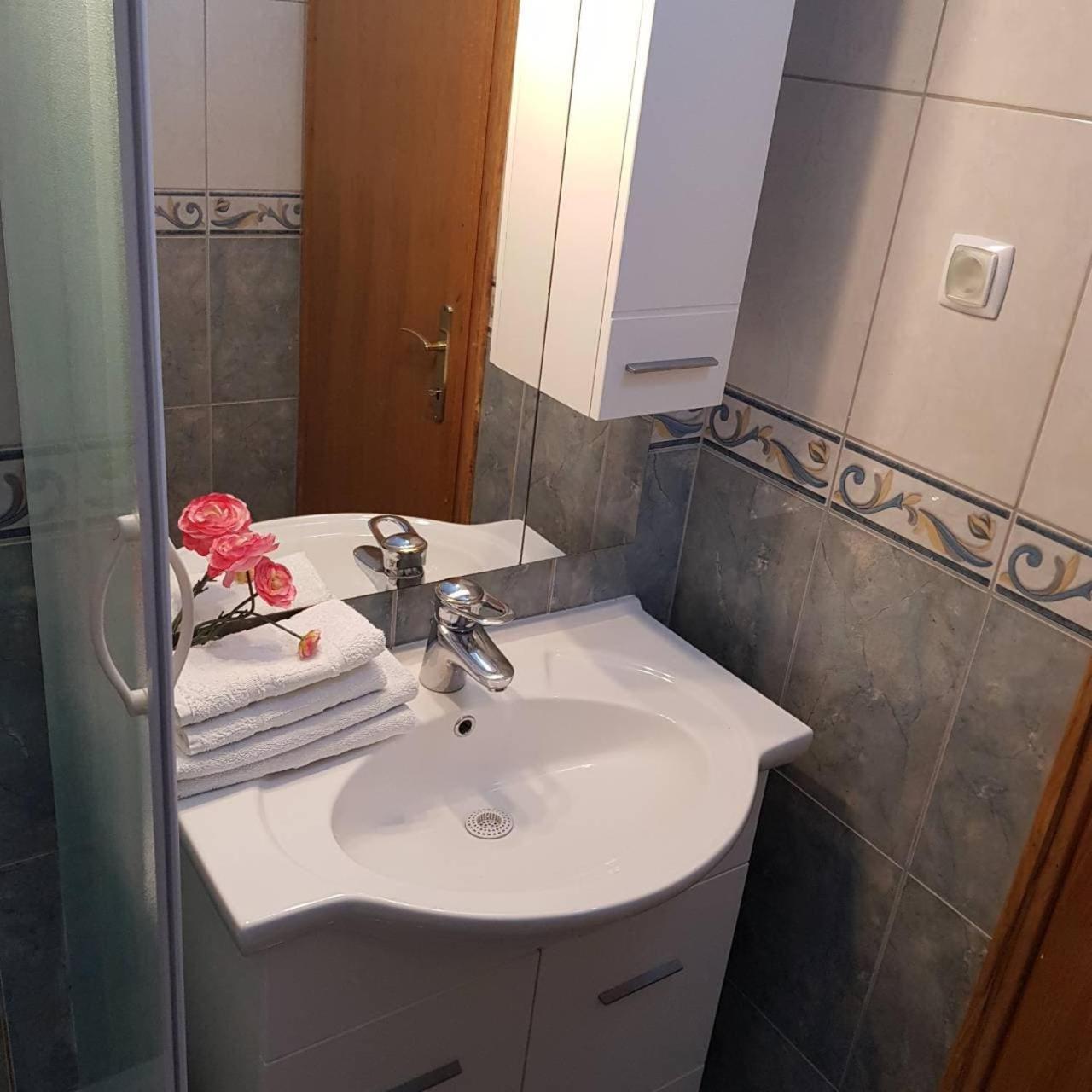 Apartmani Katarina Makarska Bilik gambar